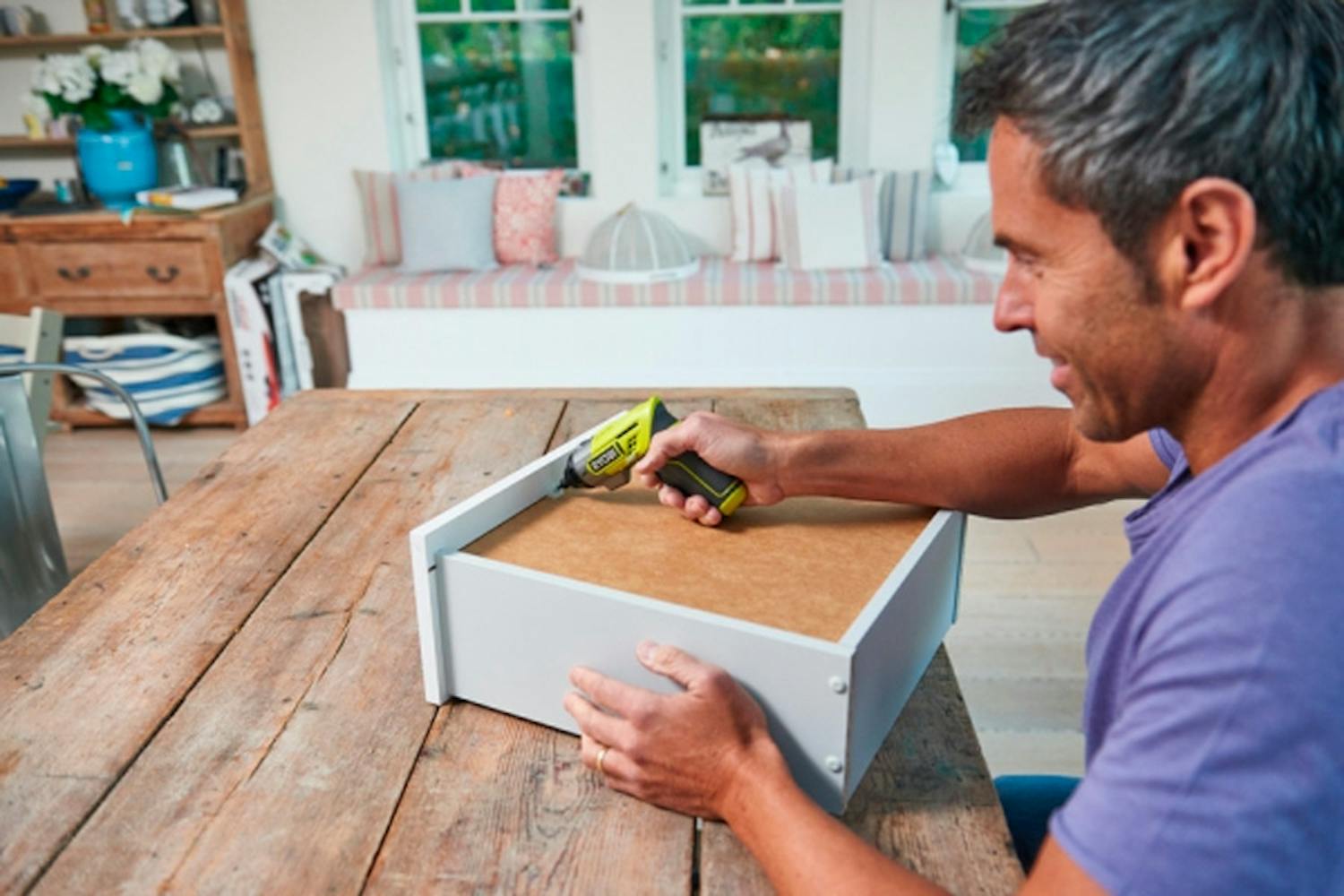 Miniruuvinväännin Miniruuvinväännin